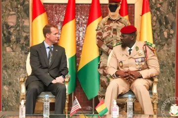 ’ambassade des États Unis en Guinée encourage les parties à poursuivre le dialogue