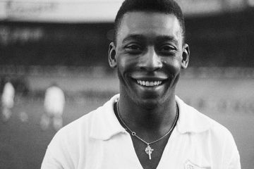 Le "Roi" Pelé, première star planétaire du football, est décédé