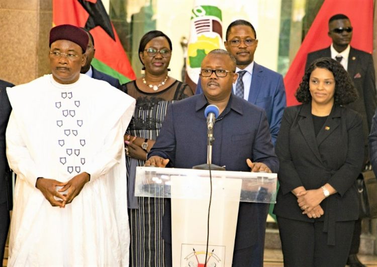 La CEDEAO veut "soutenir le Burkina" et "tous les pays en transition" dans leur lutte contre la violence jihadiste.