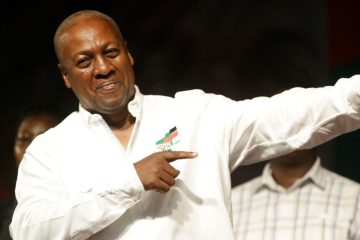 Présidentielle au Ghana: victoire de John Mahama, le candidat du parti au pouvoir reconnaît sa défaite