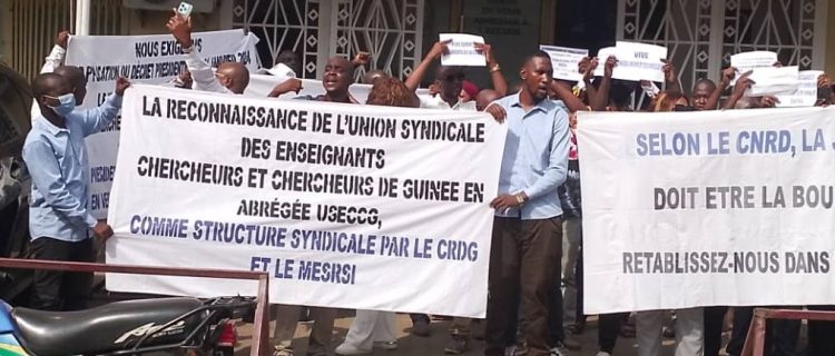 Conakry : des enseignants chercheurs manifestent à Kaloum