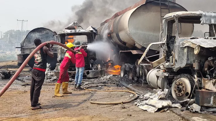 Nigéria : explosion d'un camion-citerne, au moins 70 morts