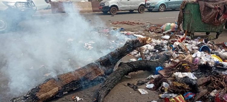 Conakry : des femmes de Gbessia manifestent pour manque de courant